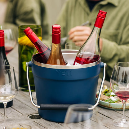 Beverage Bucket - US 7208