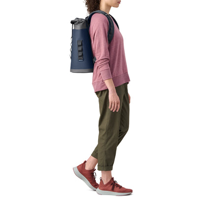 M12 Backpack Soft Cooler - US 1601